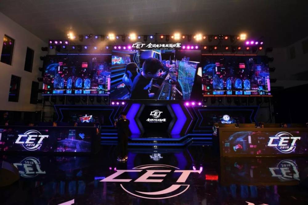 年轻球员的 年轻球员的