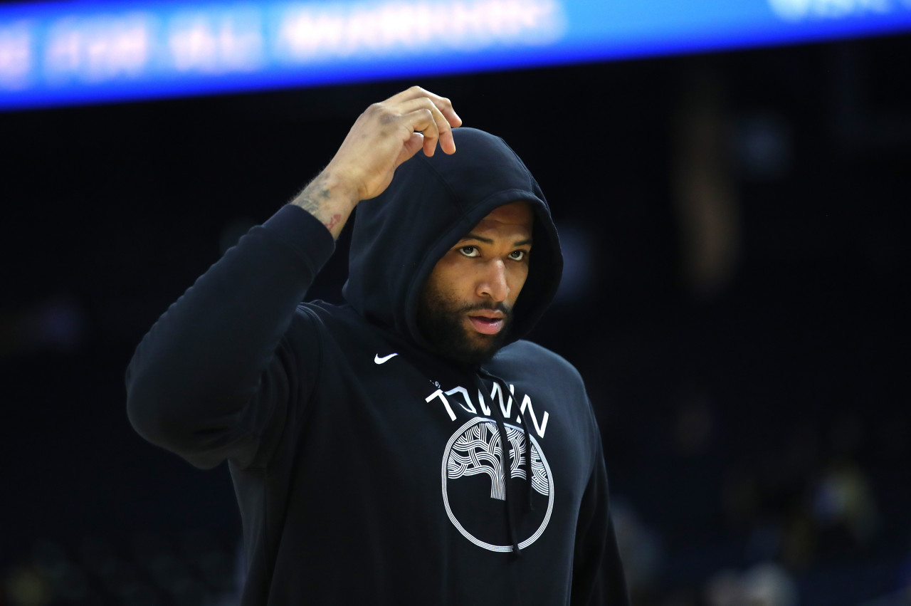 的表现稳健 的表现稳健