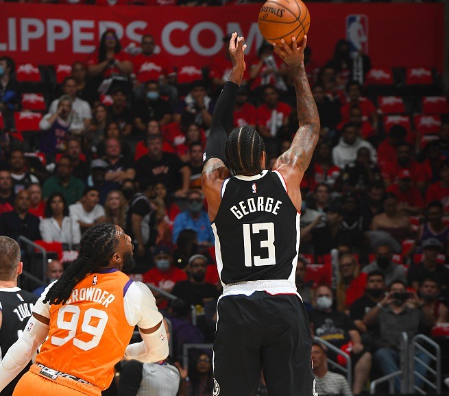 在两点强攻 在两点强攻